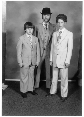 Leon Borensztein, Father with Two Sons, Santa Rosa, California, 1979-1989
